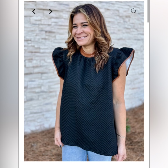 New With Tags Boutique Voy Black Quilted Flutter Sleeve Top Sz M - Picture 1 of 12